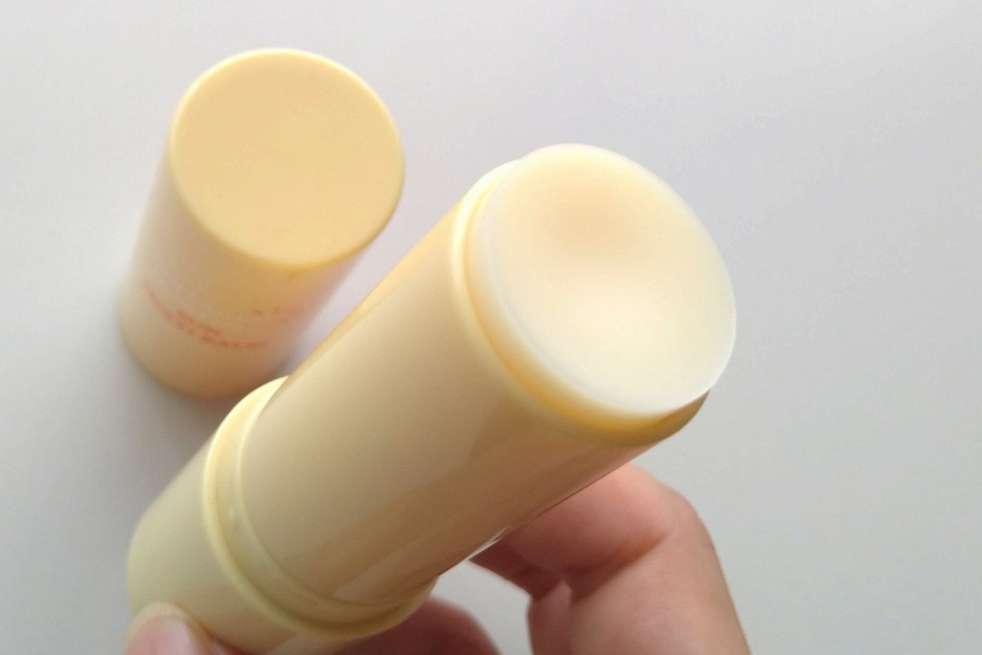 コラーゲンモイスチャーSUNマルチバーム/DERMASHARE/日焼け止めスティックを使ったクチコミ(2枚目)