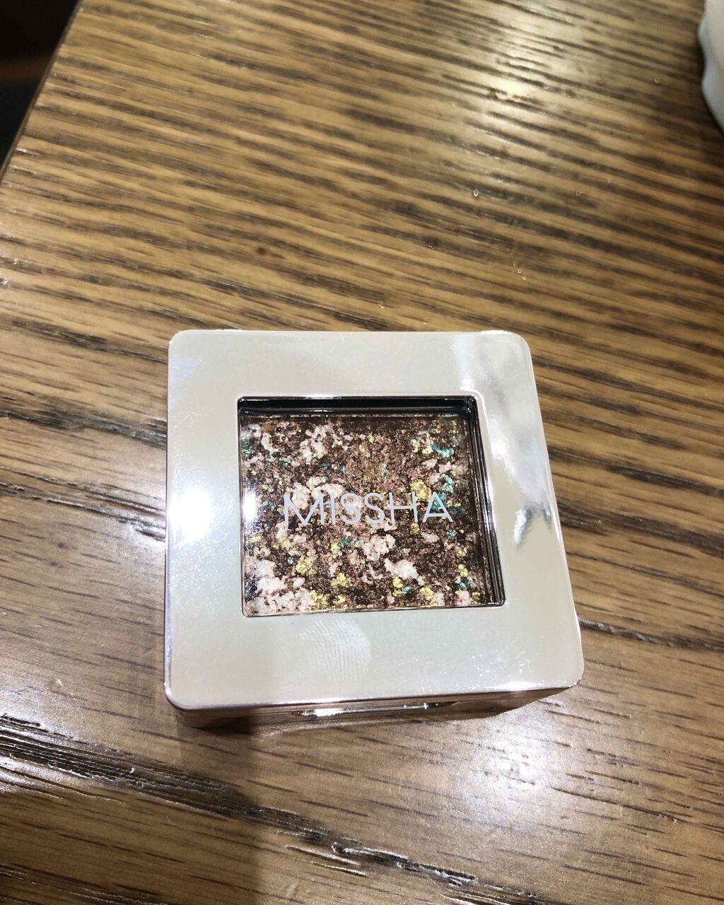 グリッタープリズム シャドウ/MISSHA/グリッターを使ったクチコミ(1枚目)