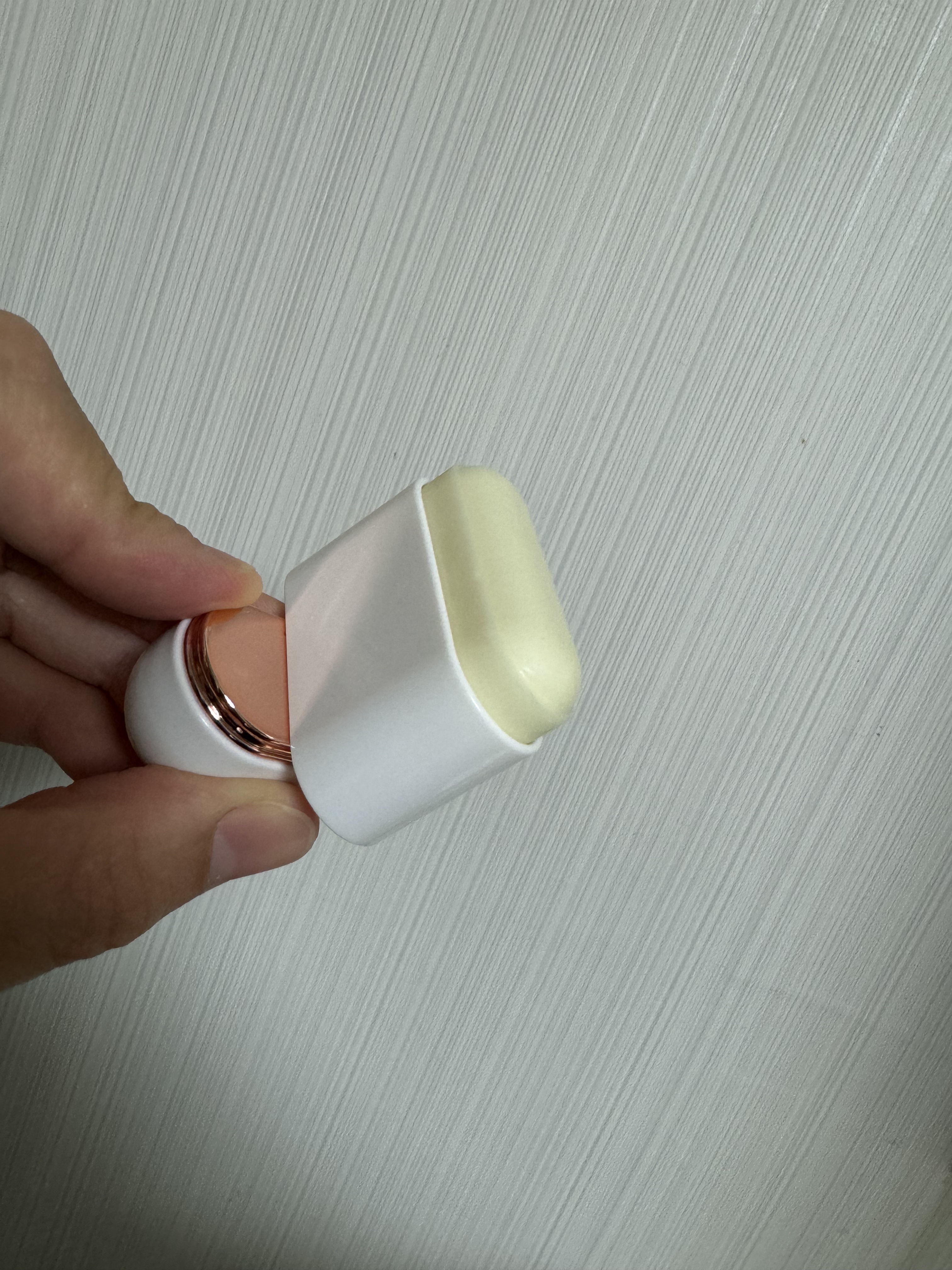 エアリーフィットサンスティック/KAHI/日焼け止めスティックを使ったクチコミ（3枚目）