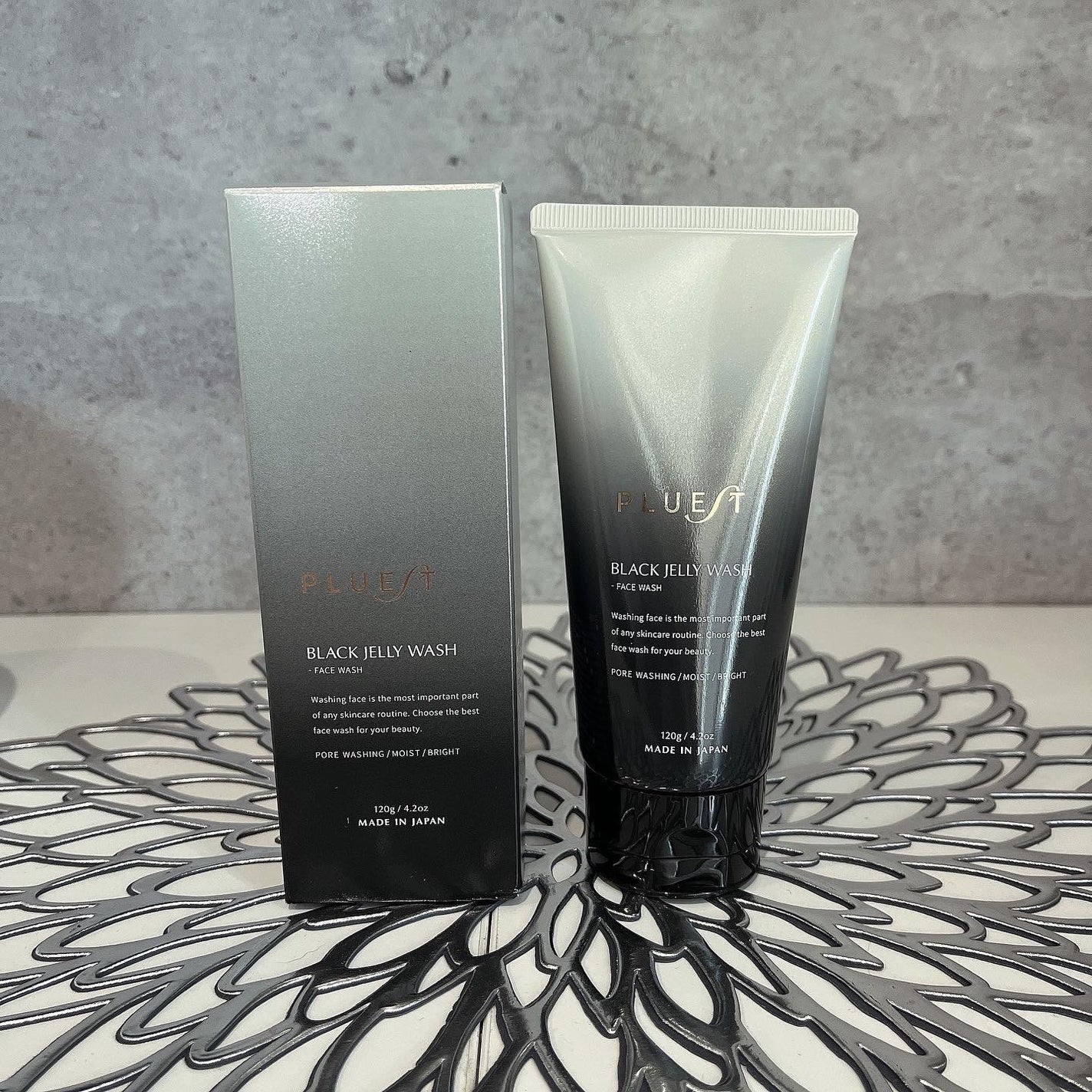 BLACK JELLY WASH(ブラックジェリーウォッシュ)/PLUEST/その他洗顔料を使ったクチコミ(2枚目)