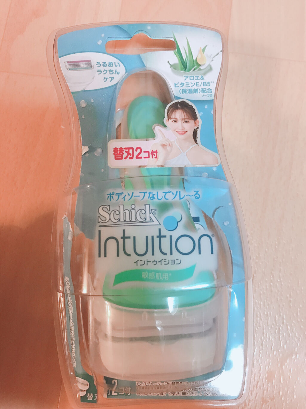 イントゥイション 敏感肌用 ホルダー （刃付き）＋替刃１コ/イントゥイション/シェーバーを使ったクチコミ（1枚目）