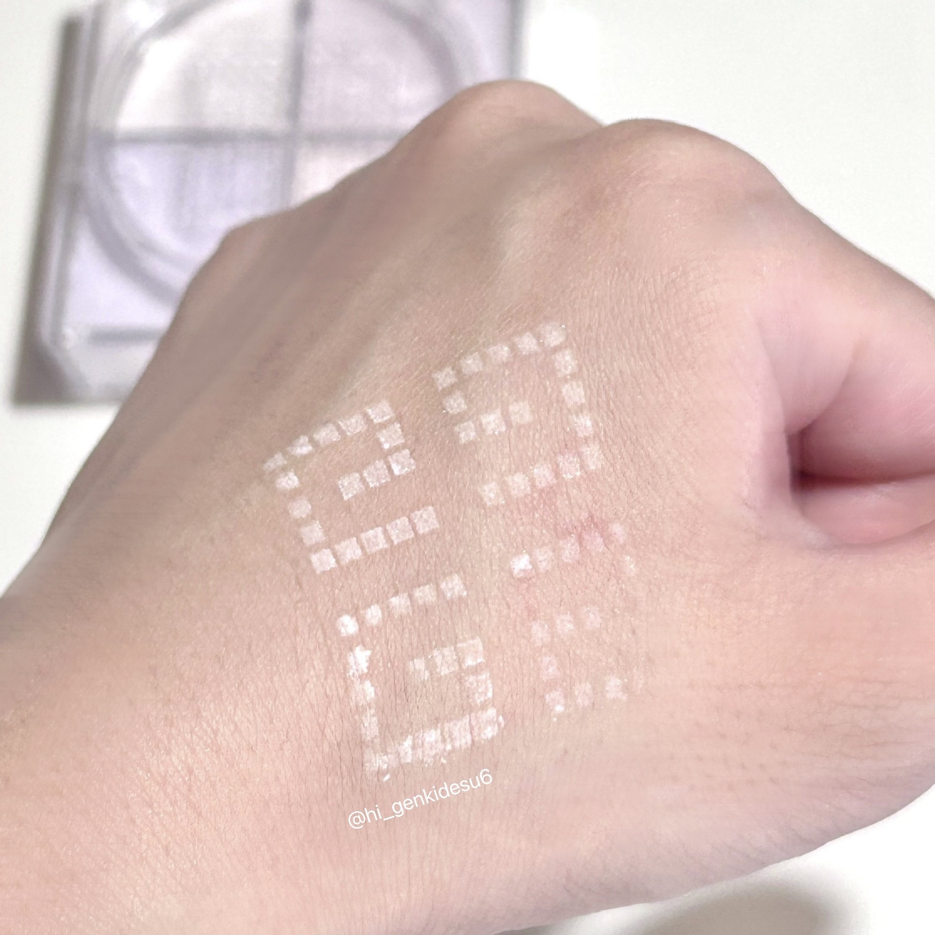 プリズム・リーブル/GIVENCHY/ルースパウダーを使ったクチコミ（3枚目）