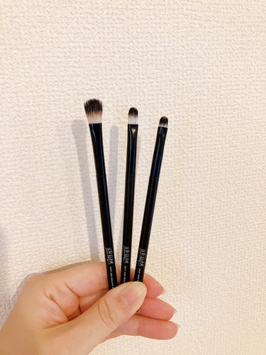 UR GLAM　EYESHADOW BRUSH B/U R GLAM/メイクブラシを使ったクチコミ（1枚目）