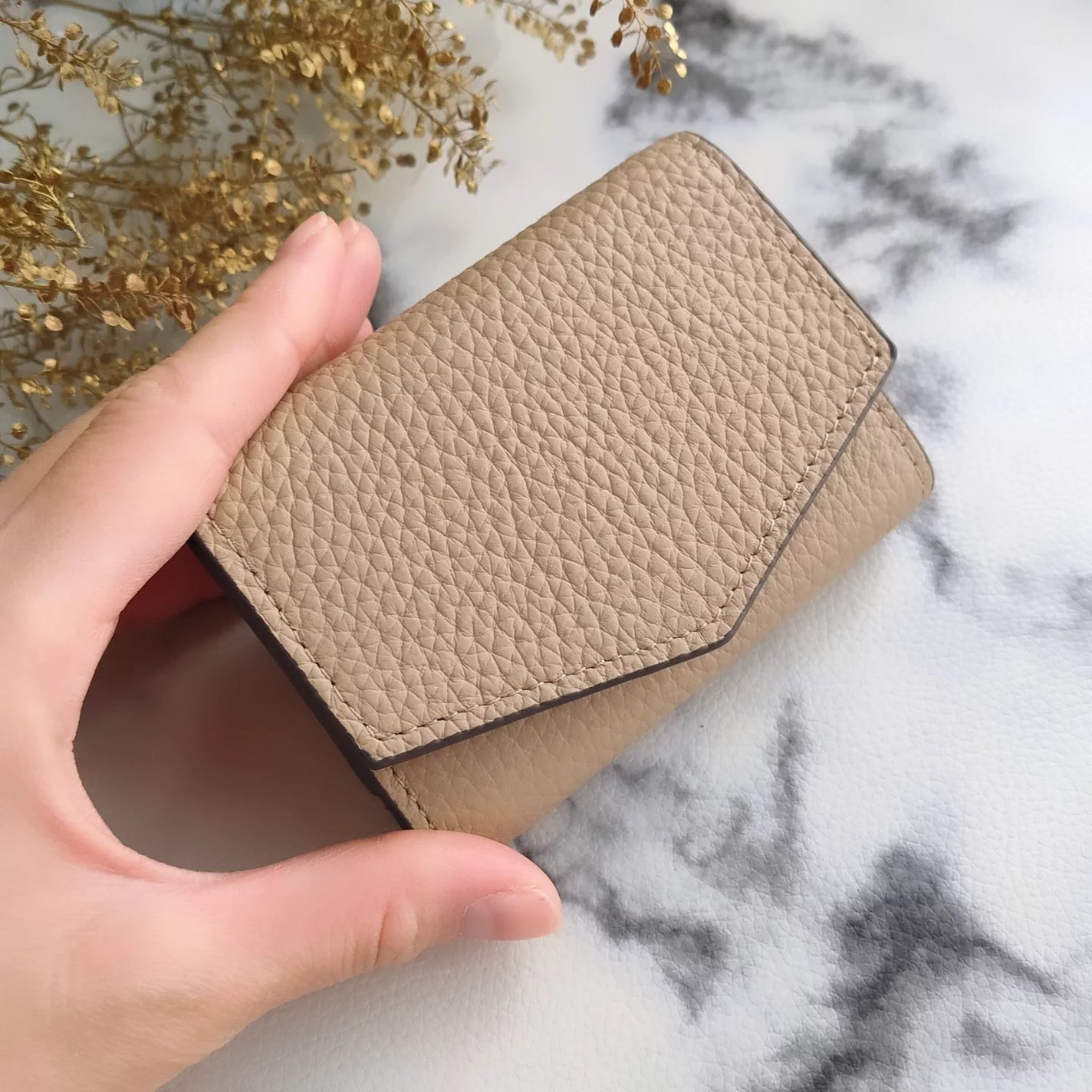 きょのすけ on LIPS 「<バイカラーデザイン三つ折り本革ミニ財布>を愛用中♪ちょっとし..」(2枚目)