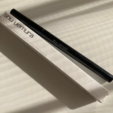  shu uemura ブロー スウォード 
シール ブラウン

ハードフォーミュラを探しに行くはずが、気づいたらこちらを手に取っていました。

繰り出し式で使いやすいです！
硬めの芯には細かく角度がつ