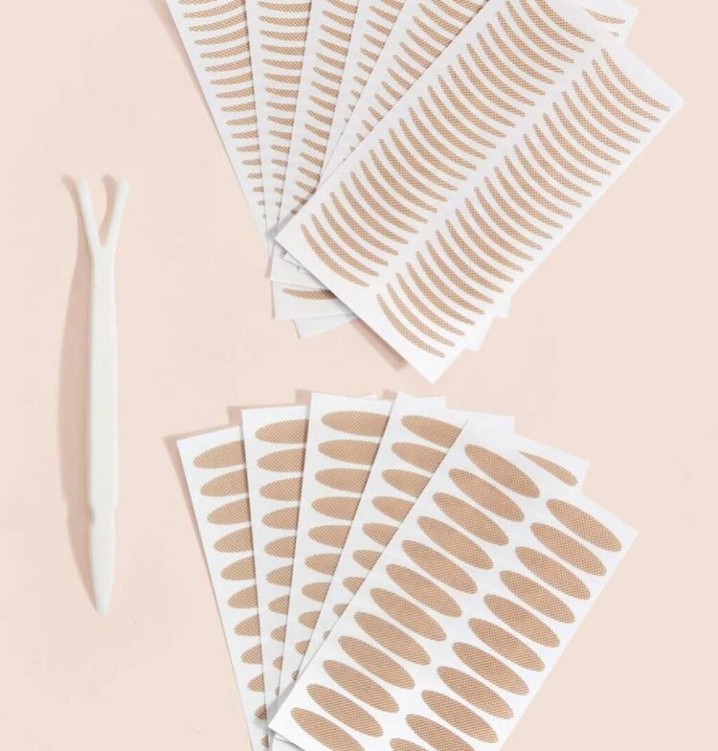 みい on LIPS 「215円でアイテープ2112回分とプッシャー付き!??最初に言..」(5枚目)