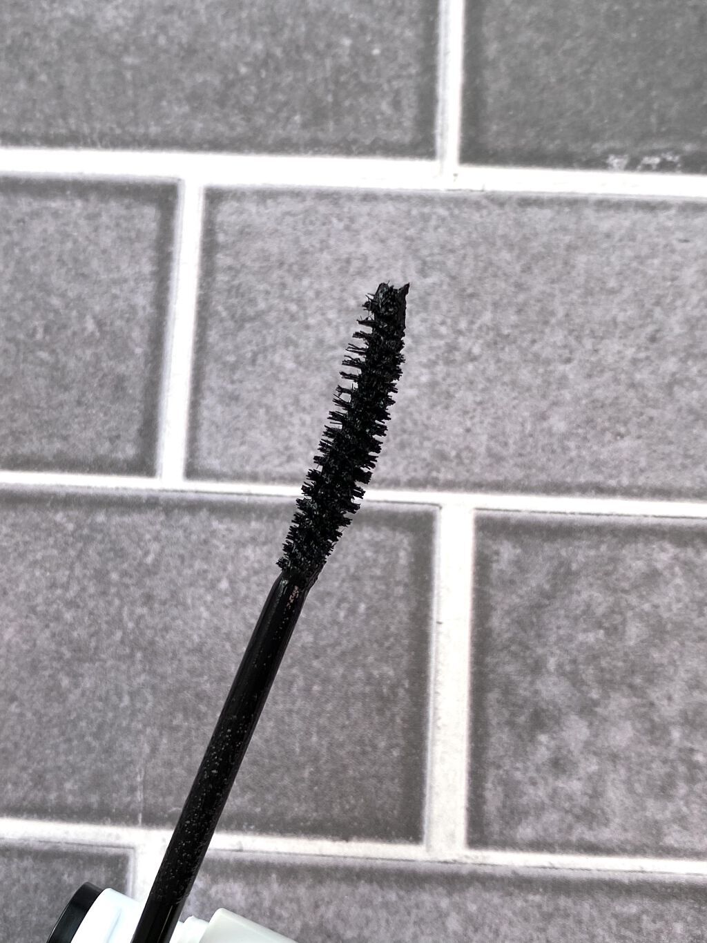ニューアンビエンスカールマスカラ クラシックブラック/hince/マスカラを使ったクチコミ（2枚目）