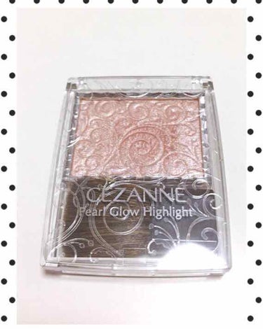 
☆購入品☆

CEZANNE
パールグロウハイライト
02 ロゼベージュ
¥600(税抜)

高輝度パールが、発光したような濡れツヤ感を演出するハイライト。
ぎっしり入ったパールが肌の凹凸を埋め、肌に