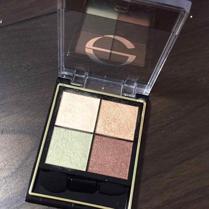 リアルクローズシャドウ/excel/アイシャドウパレットを使ったクチコミ(2枚目)