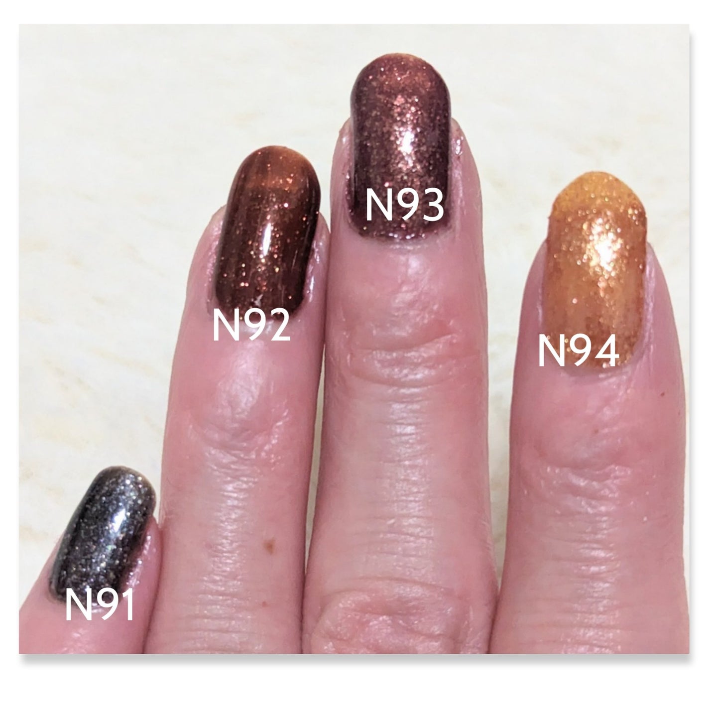 カラフルネイルズ/キャンメイク/マニキュアを使ったクチコミ(2枚目)