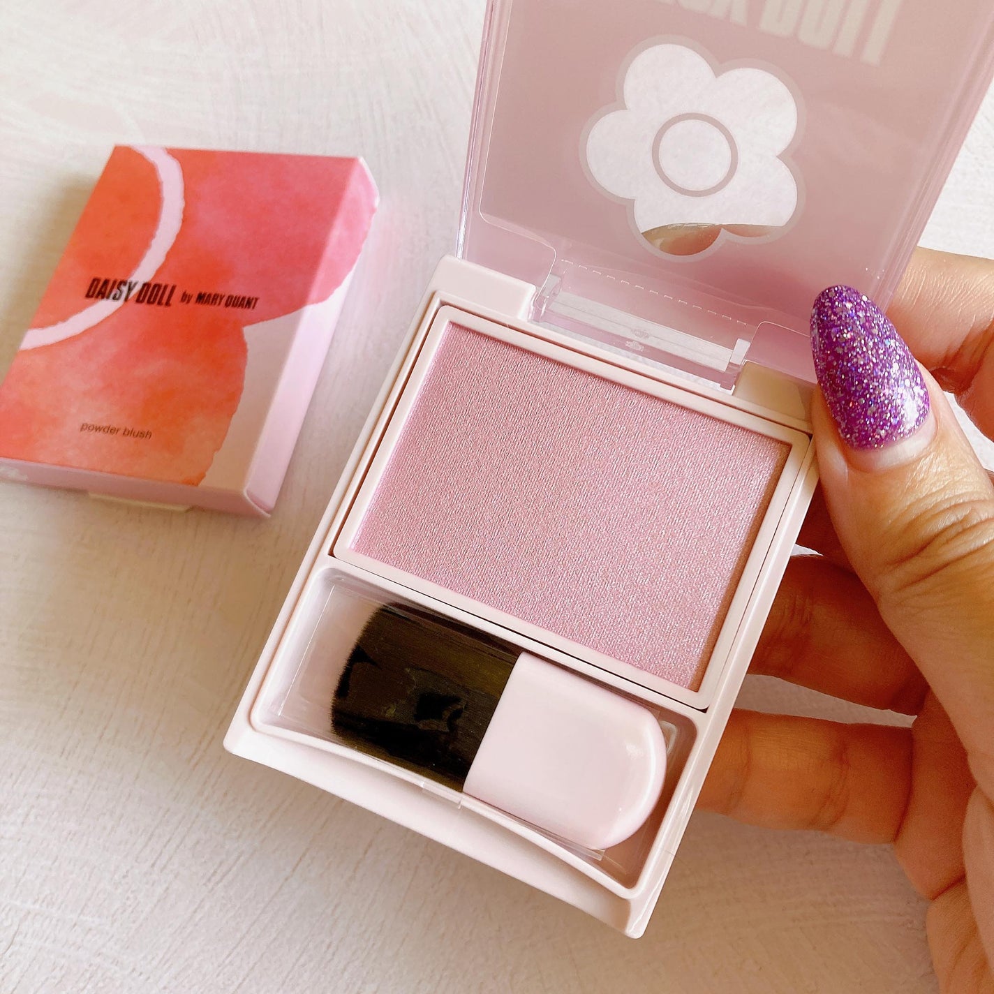 パウダーブラッシュ/DAISY DOLL by MARY QUANT/パウダーチークを使ったクチコミ(1枚目)