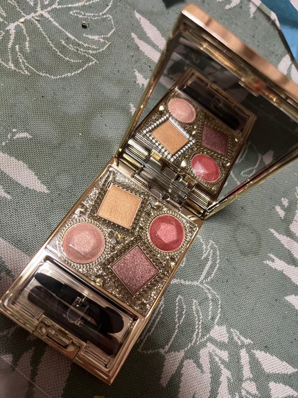 エレガンス コフレ パルボヌール/Elégance/メイクアップキットを使ったクチコミ(3枚目)