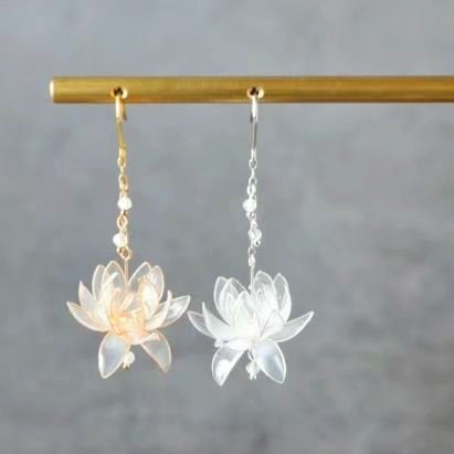 ðª»Jmp.ðŒðððð 333𪻠on LIPS ãðª·ç¡è®ã®è±ãã¢ã¹ãŒSilverãŒðª·éããªæ°Žé¢ã®äžã§ãã£ãããšè±..ãïŒ3æç®ïŒ