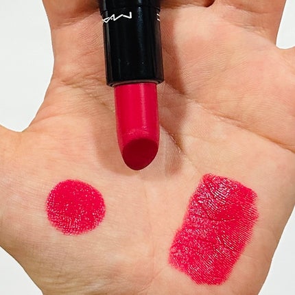 ラブ ミー リップスティック /M・A・C/口紅を使ったクチコミ(2枚目)