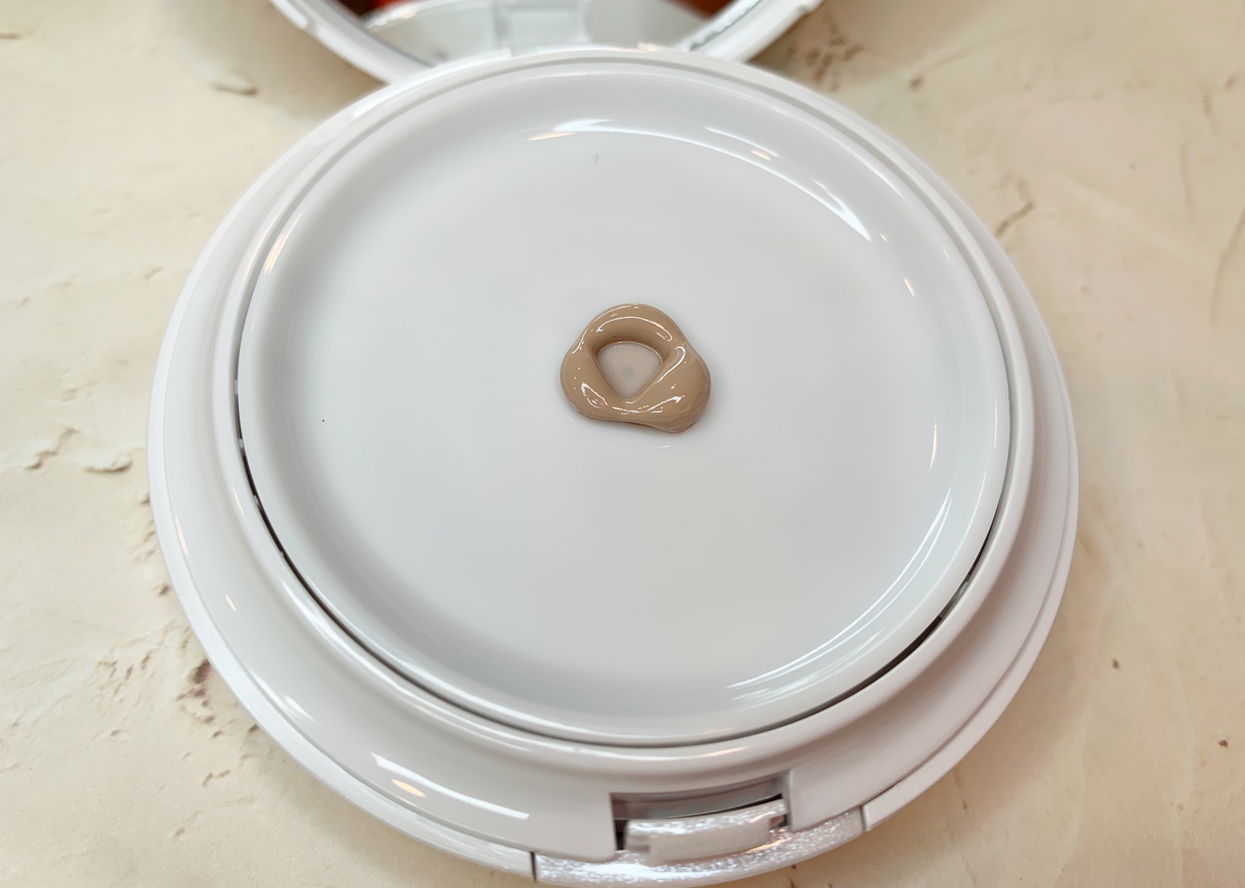 V3 ブリリアント ファンデーション/SPICARE/クッションファンデーションを使ったクチコミ（2枚目）