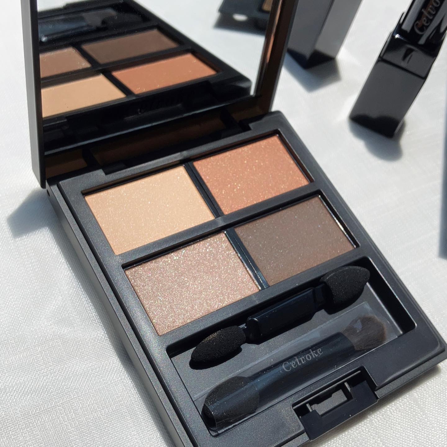 ヴァティック アイズ 22 Forest Gold/Celvoke/単色アイシャドウを使ったクチコミ（2枚目）