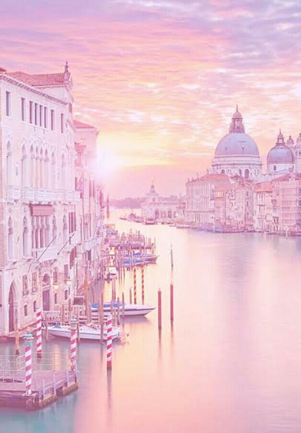 みいな on LIPS 「こんばんわ!みいなです。.:*:・'°☆でわ!自己紹介していく..」(1枚目)