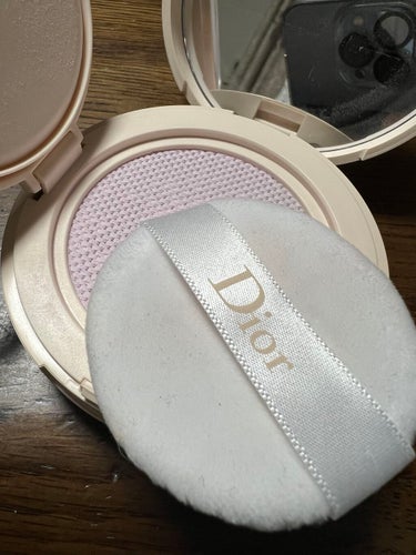 ディオールスキン フォーエヴァー クッション パウダー/Dior/ルースパウダーを使ったクチコミ（3枚目）