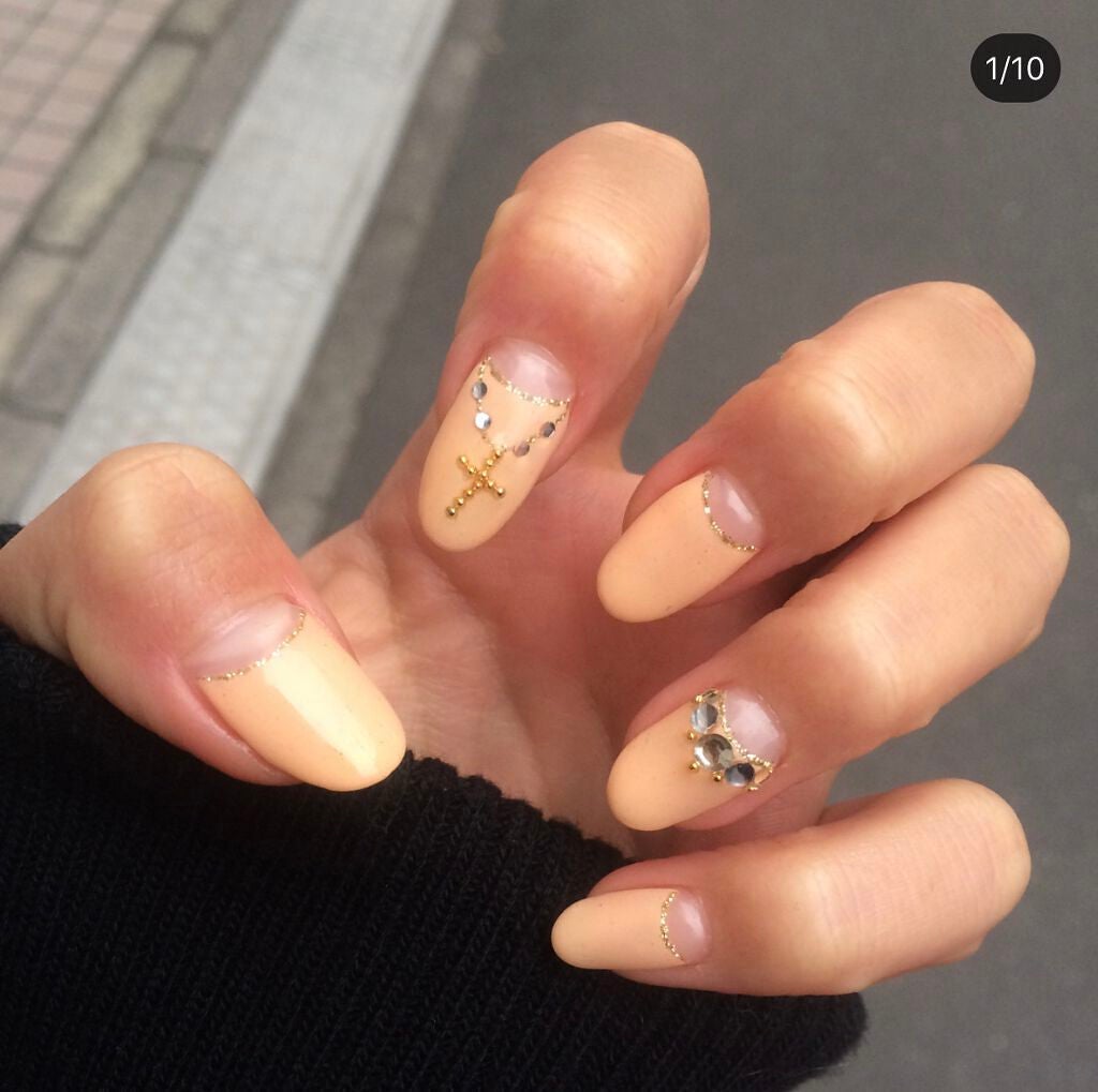 たむ【フォロバします】 on LIPS 「【ネイル履歴第3段✨】オーブが付いているネイル以外は全て自爪で..」(8枚目)
