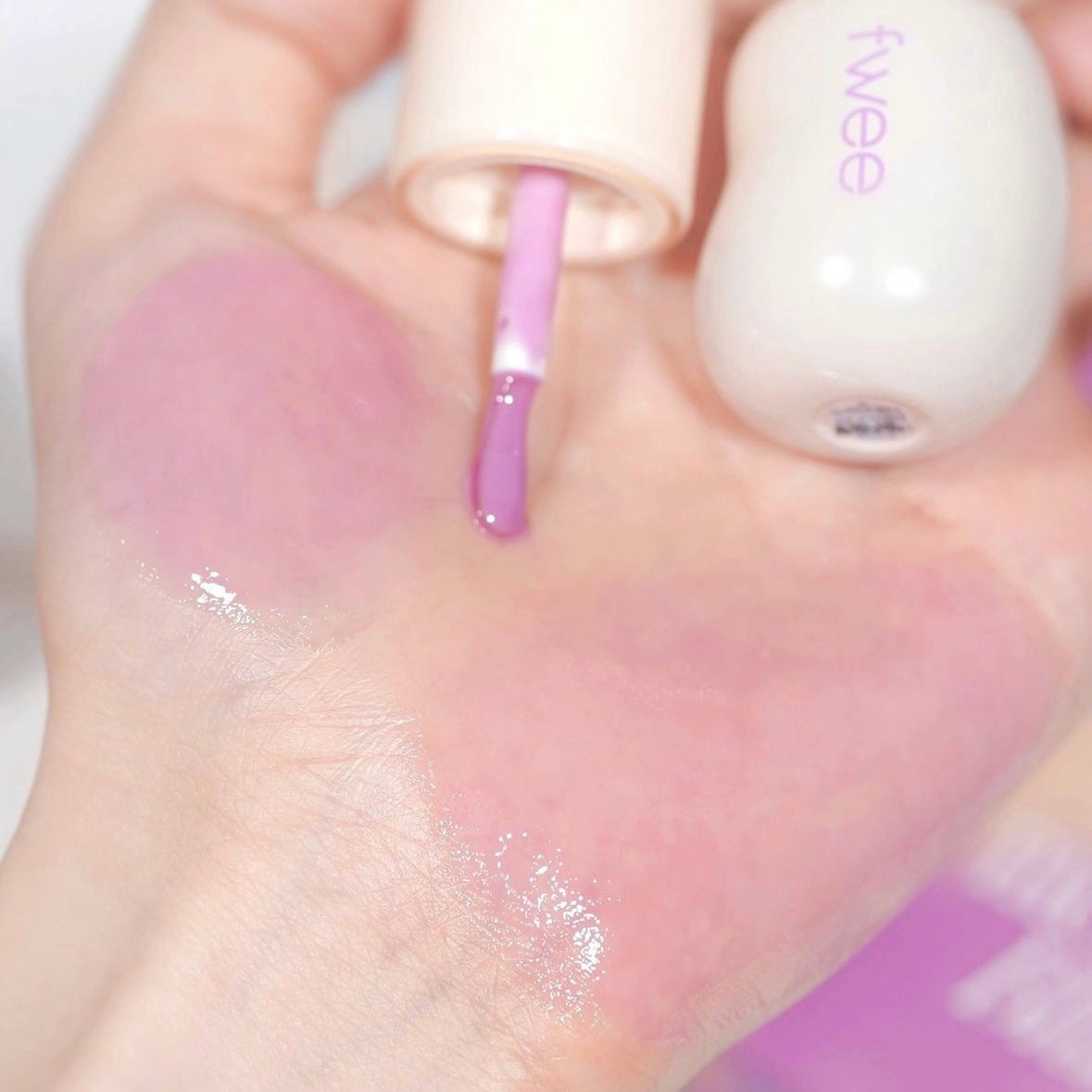 リップアンドチーク ブラーリープリンポット/fwee/口紅を使ったクチコミ(4枚目)