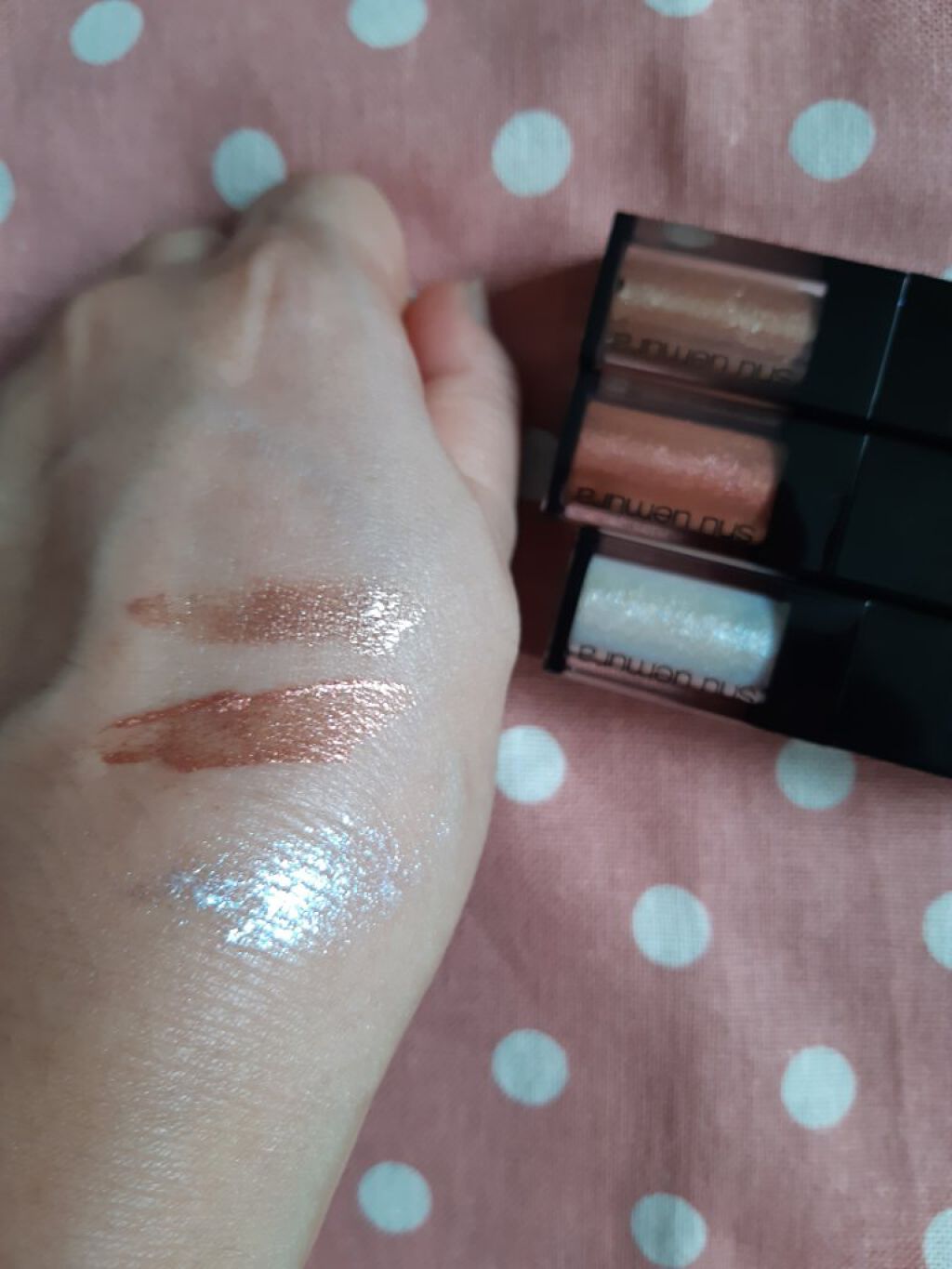 アイ フォイル ローズ ラスター(限定色)/shu uemura/リキッドアイシャドウを使ったクチコミ（2枚目）