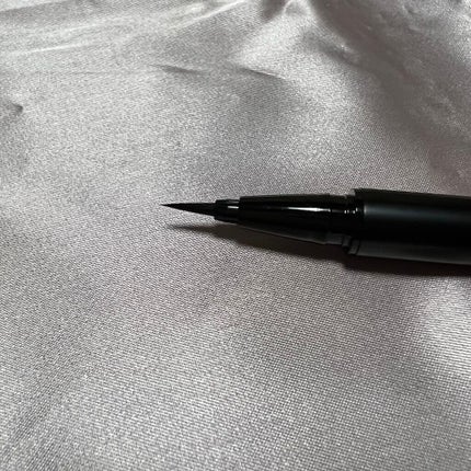 スキルレスライナー/LUMIURGLAS/リキッドアイライナーを使ったクチコミ(3枚目)