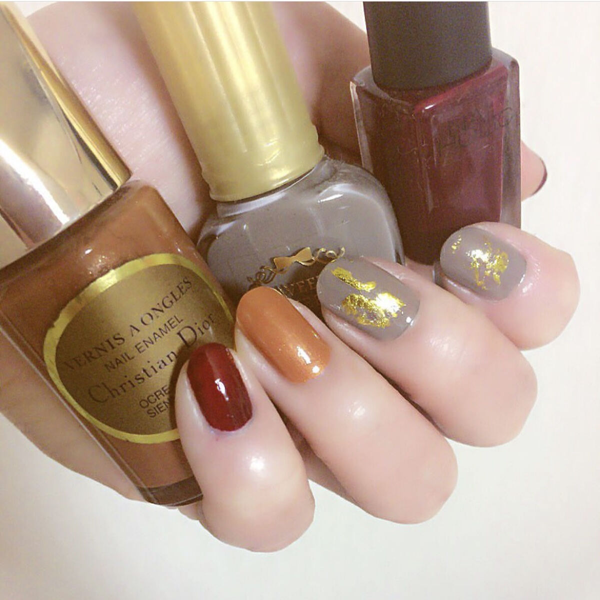 ジェルネイルしてる皆さん
爪が薄くなって爪の休憩期間
もうけてる人けっこういませんか？？
わたしは1ヶ月〜2ヶ月休憩させて
またジェルネイルしたりしてます！
でも自爪で過ごすなんて
モチベあがらないですよね〜

そうゆうときに普通の
乾かす