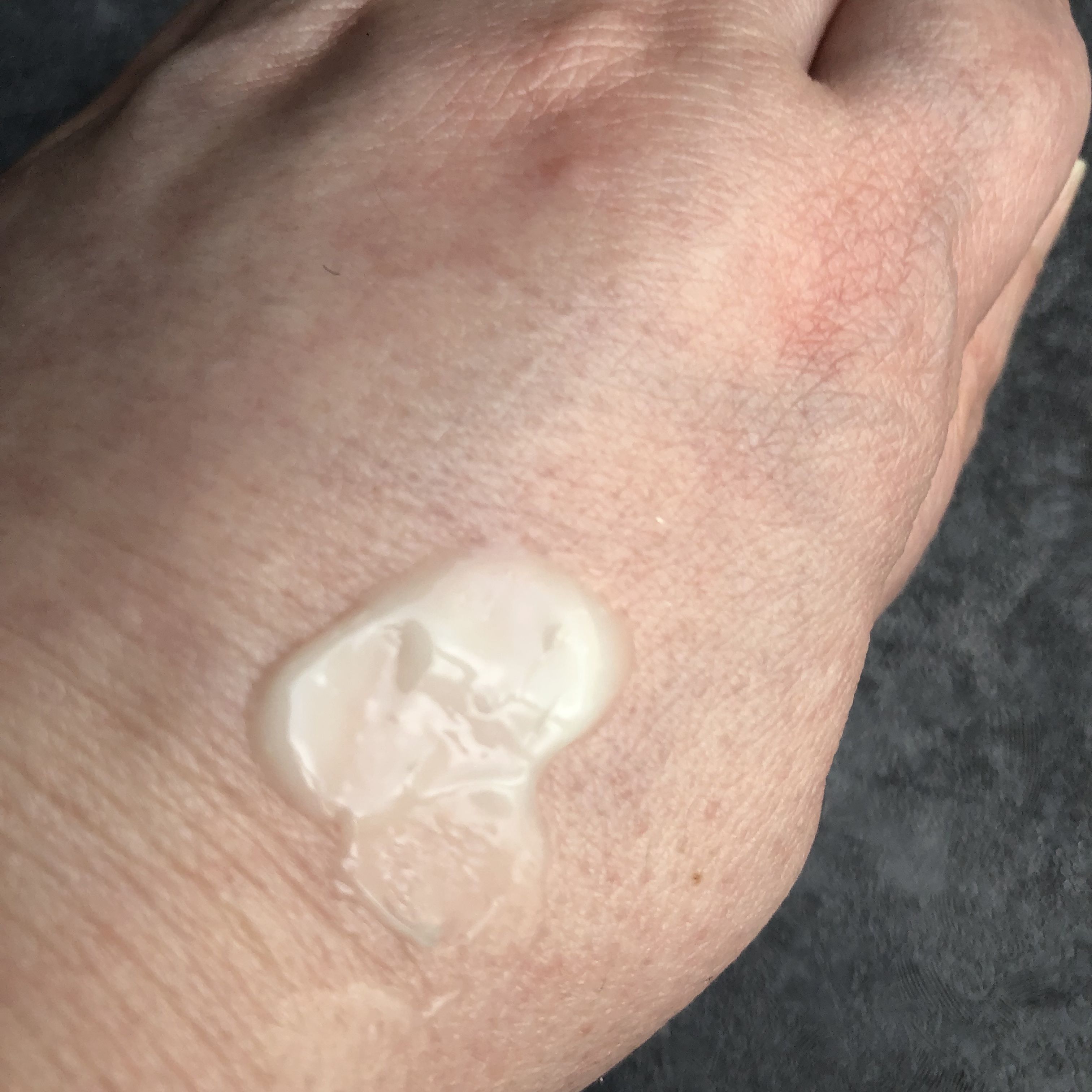 LANBELLE ランバイオブラックシカクリームのクチコミ「ランベルブラックシカクリーム。

美容液を購入したら、すごく豪華なサンプルが付いてきてびっくり.....」（2枚目）