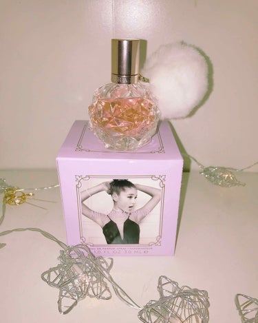 ♡ARI BY ARIANA GRANDE♡
           30ml       約5000円

私の中で1番お気に入りの香水です♥

とても可愛くてバニラやマシュマロなどお菓子みたいな香りがし