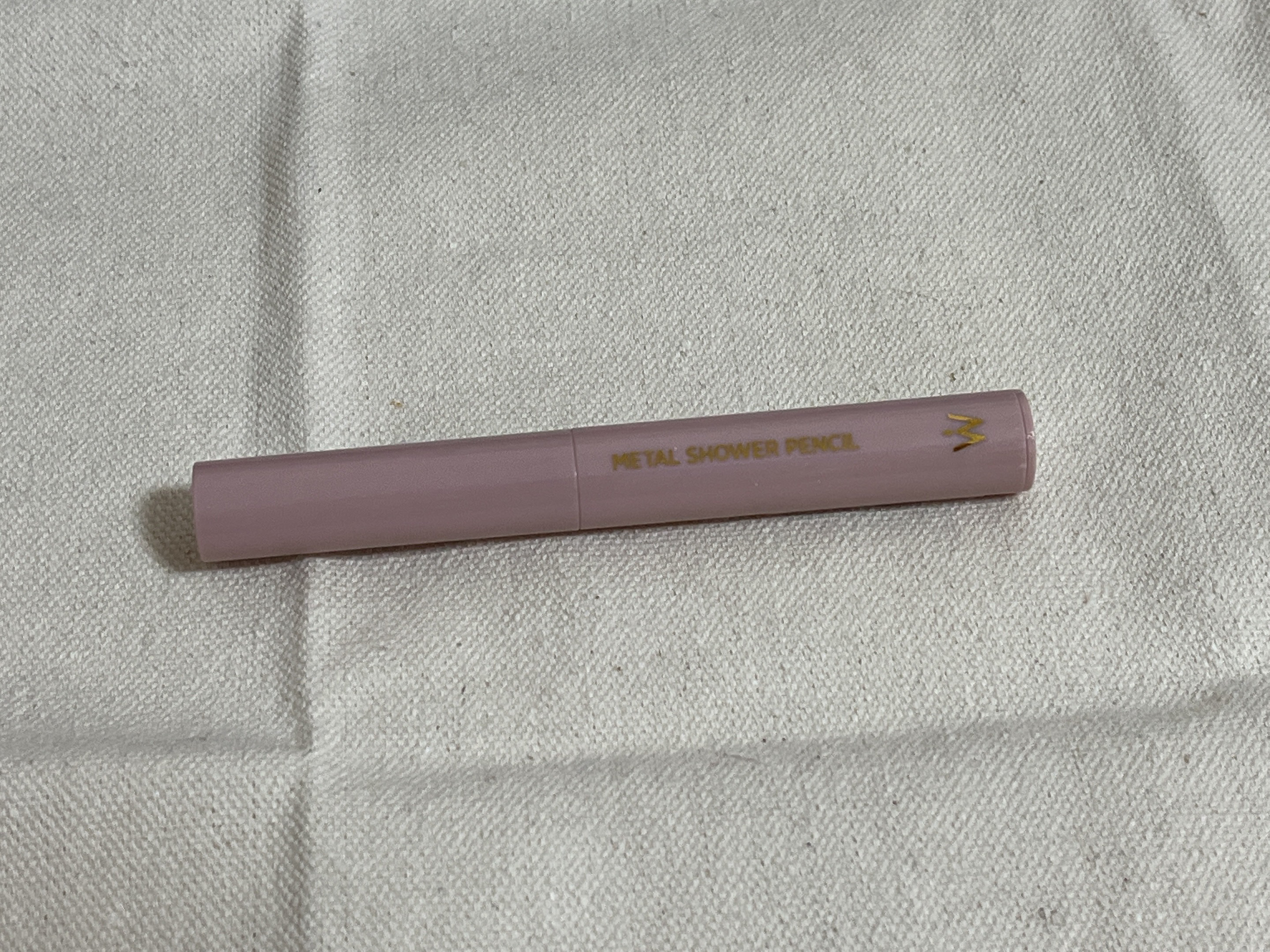 ウォンジョンヨ　メタルシャワーペンシル 01ドリームハグ/Wonjungyo/スティックアイシャドウを使ったクチコミ（3枚目）