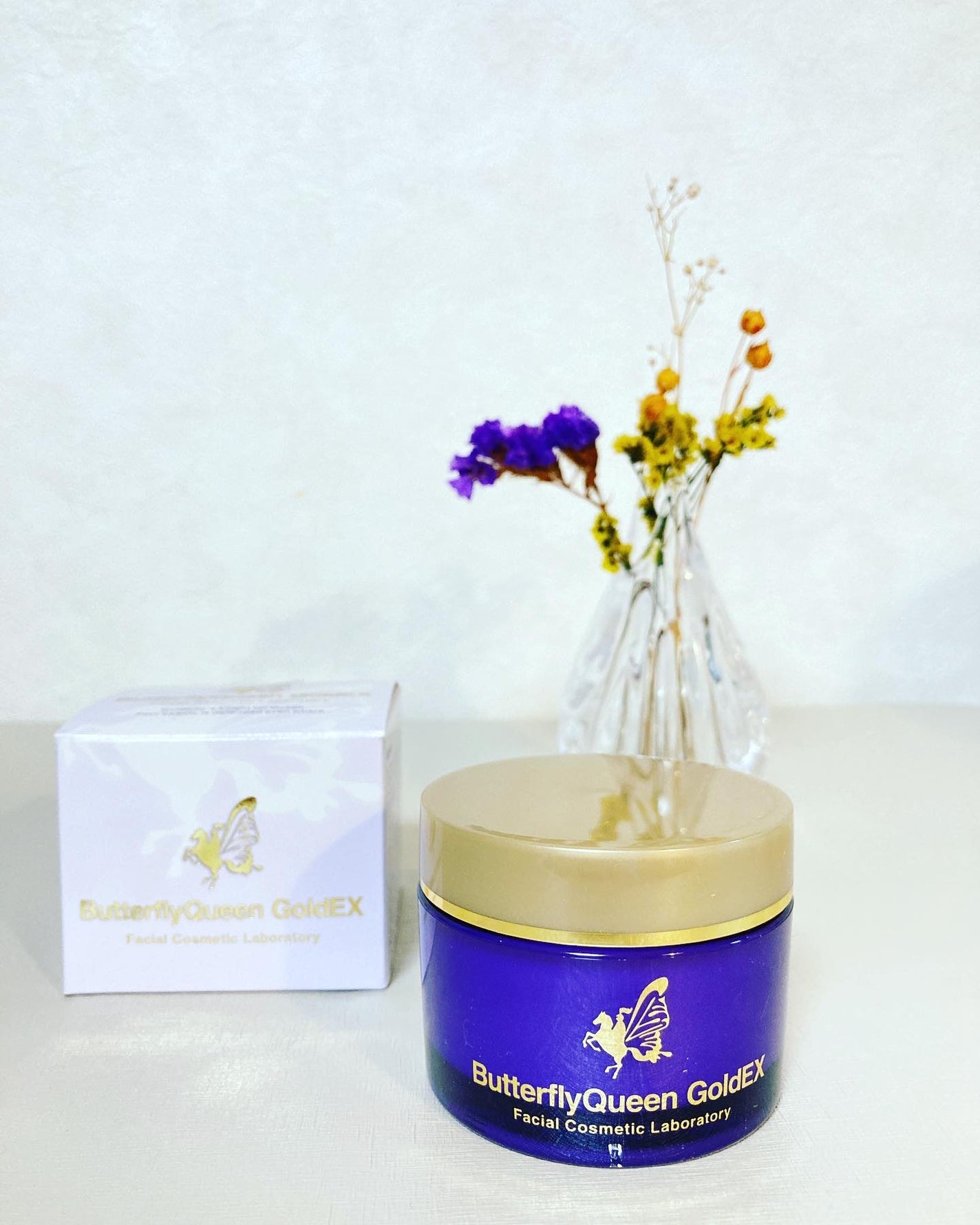 バタフライクイーン ゴールドエクストラ/フェイシャルコスメティック研究所/オールインワン化粧品を使ったクチコミ(1枚目)