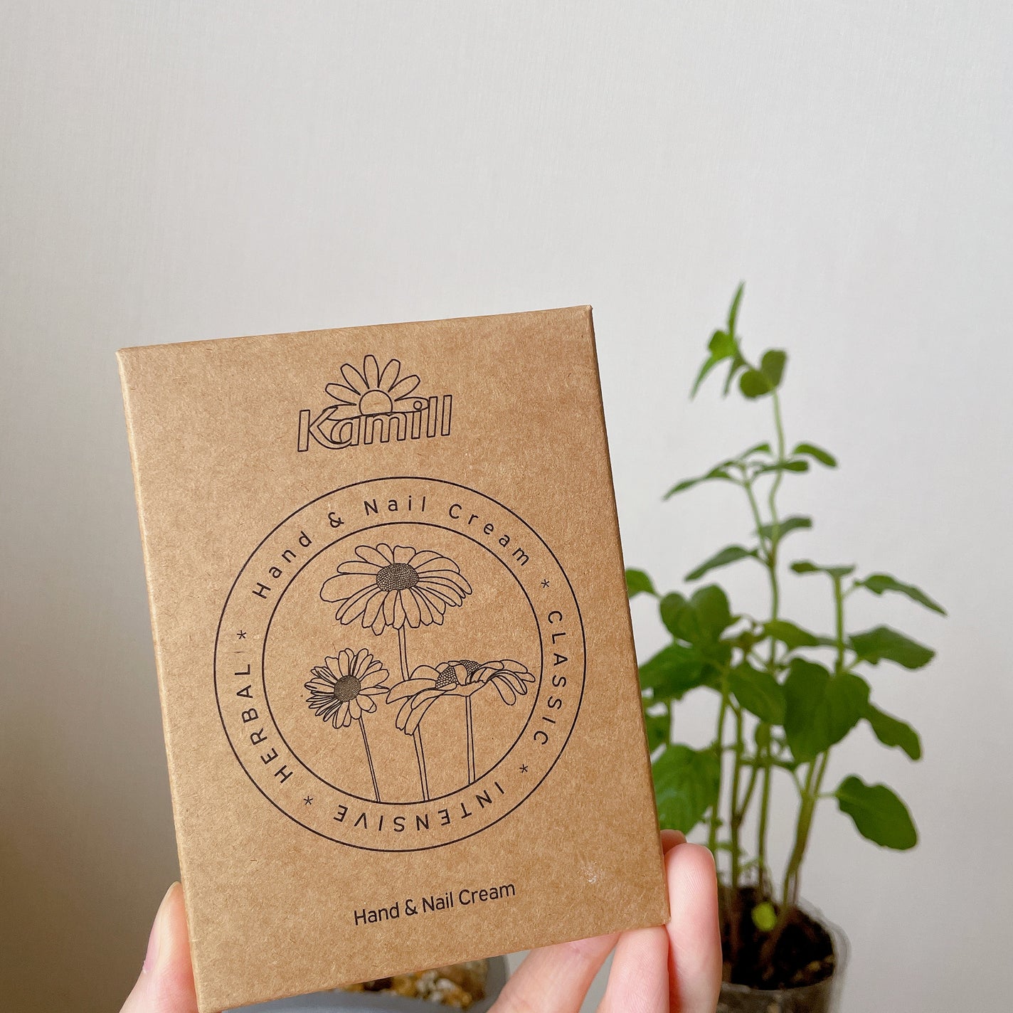 ハンド&ネイルクリーム クラシック 3OML ミニ/カミール/ハンドクリームを使ったクチコミ(2枚目)