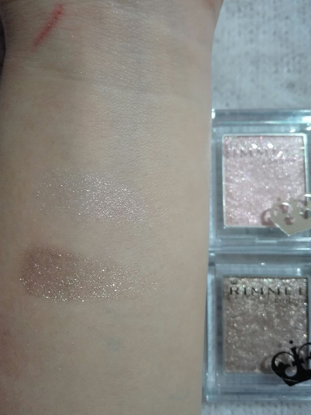 プリズム パウダーアイカラー/リンメル ロンドン/単色アイシャドウを使ったクチコミ（2枚目）