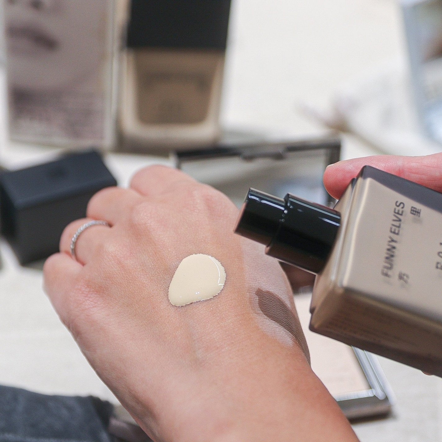 ソフトマットプレストパウダー/FUNNY ELVES方里/プレストパウダーを使ったクチコミ(5枚目)