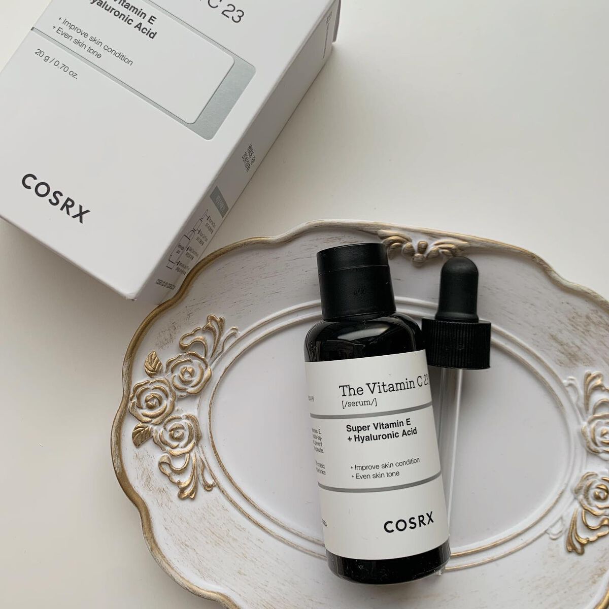 .
@cosrx_jp 
COSRX愛用歴5年以上のベテランです、こんばんは🌝黙

COSRX / RX ザ ビタミンC23セラム

純粋ビタミンCが23%含まれている
高濃度美容液です🌿

くすみ、そばかす、トーンアップ
シワ改善、美