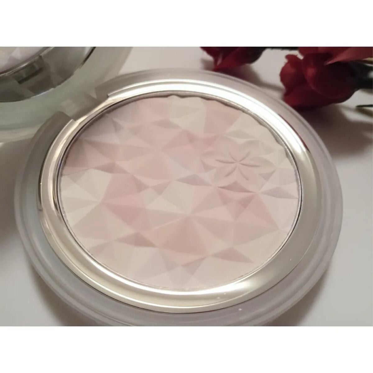 AQ オーラ リフレクター/DECORTÉ/プレストパウダーを使ったクチコミ(2枚目)