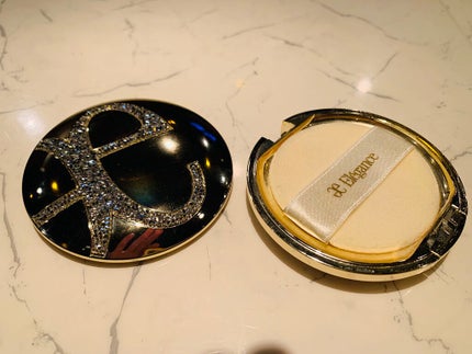 ラ プードル オートニュアンス/Elégance/プレストパウダーを使ったクチコミ(1枚目)