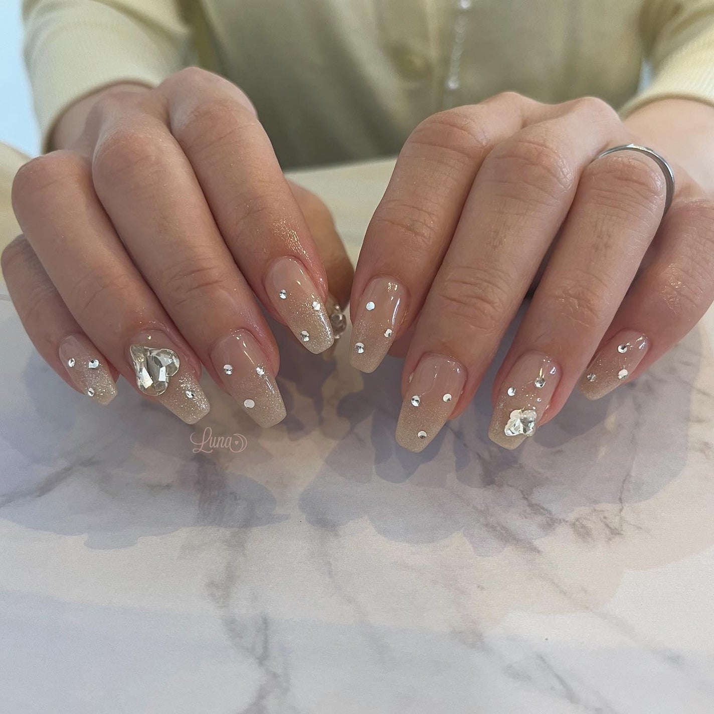 Iuna. Mizuki on LIPS 「.スペシャルプラン🤍✨#nail#nailstagram#ge..」(1枚目)