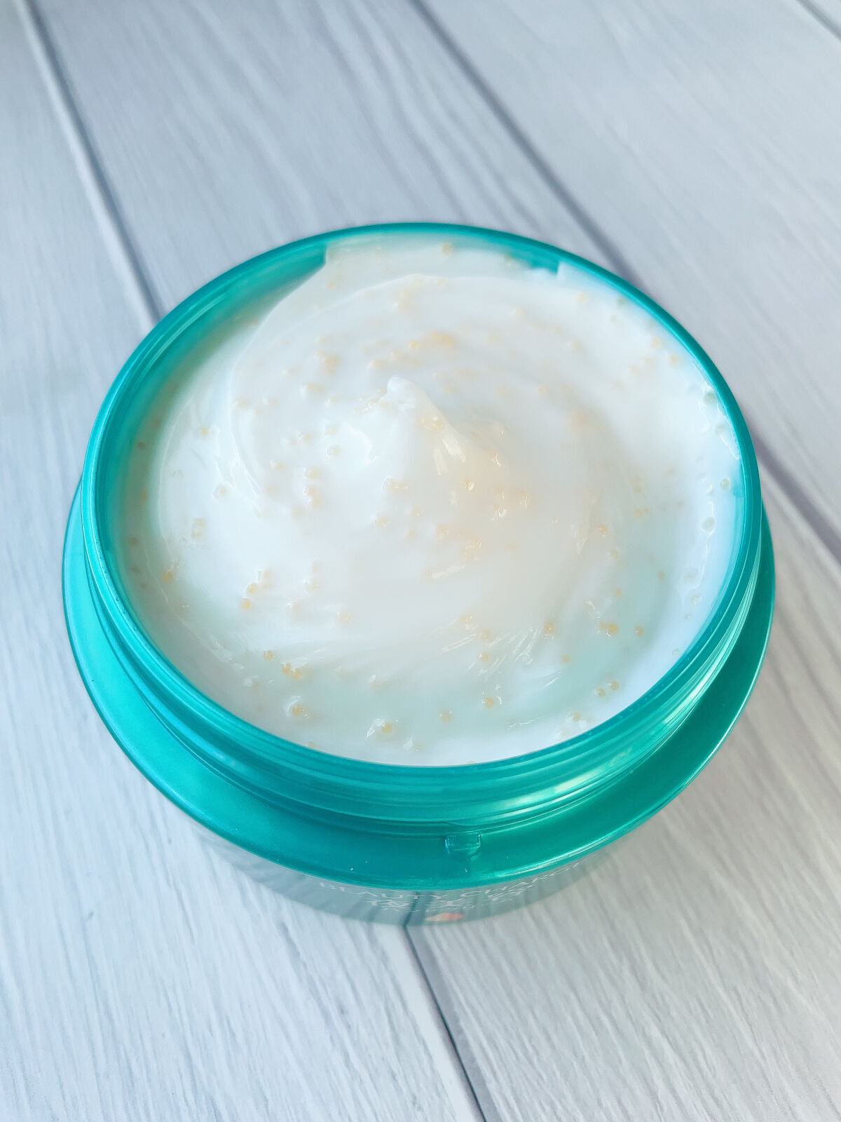 ビューティーチャージ ナイトスペリア/アトリックス/ハンドクリームを使ったクチコミ（2枚目）