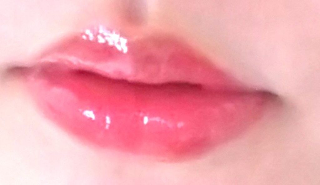 ハニーラスター r/ROAlív/リップグロスを使ったクチコミ(3枚目)