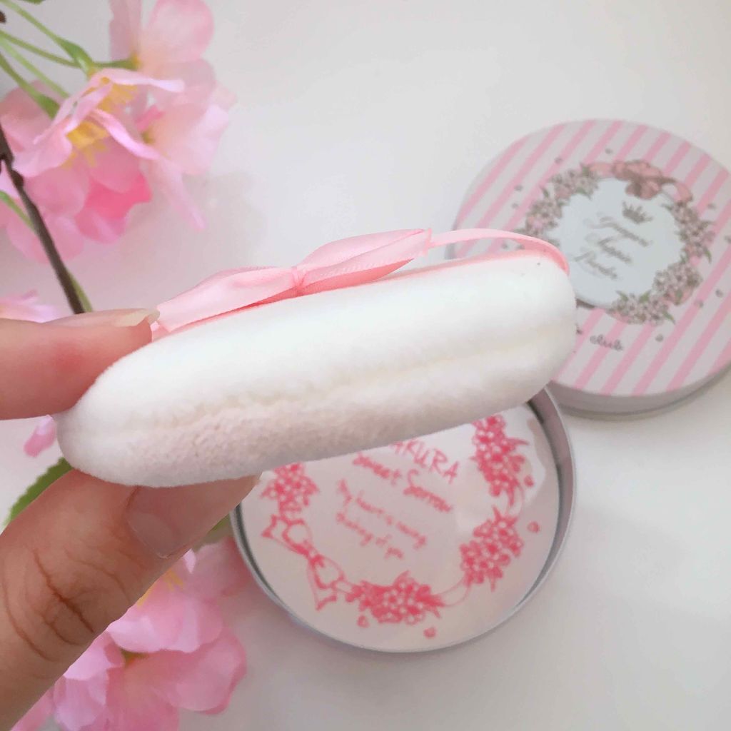 すっぴんパウダー B サクラスウィートソローの香り 2022/クラブ/プレストパウダーを使ったクチコミ（3枚目）