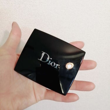 Dior サンク クルール #767 インフレイム
【アイシャドウ ￥8,360】
.
.
︎︎︎︎︎︎☑︎オレンジが可愛い！
︎︎︎︎︎︎☑︎発色良き！
︎︎︎︎︎︎☑︎見たままのせるだけで使いやすい