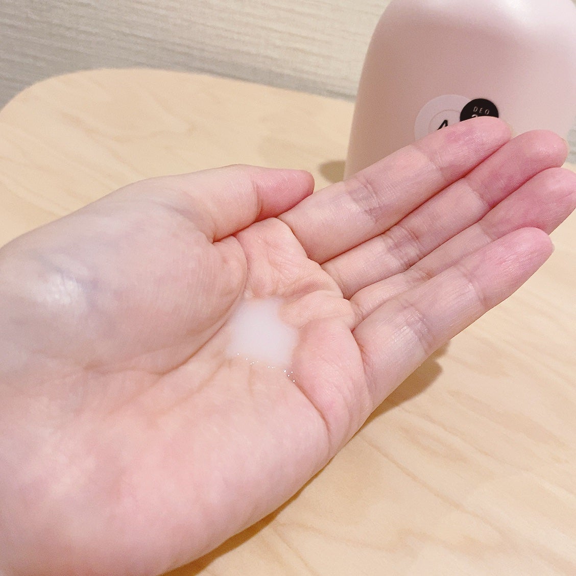 デオドラントボディミルク フローラルブーケ/エージーデオ24/ボディミルクを使ったクチコミ(3枚目)