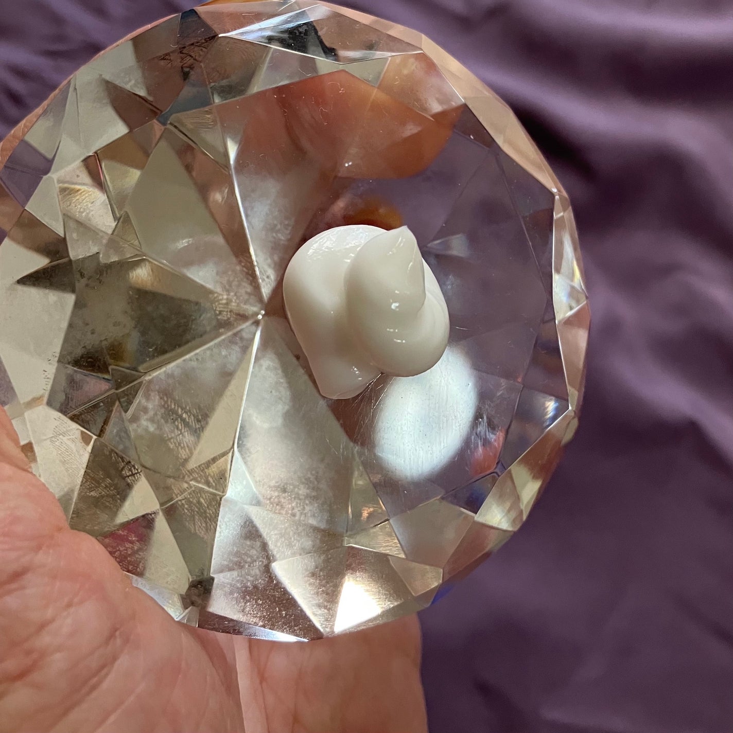 Meme on LIPS 「公式でも@cosmeの通販でも売り切れで、色んなお店でもどこに..」(2枚目)