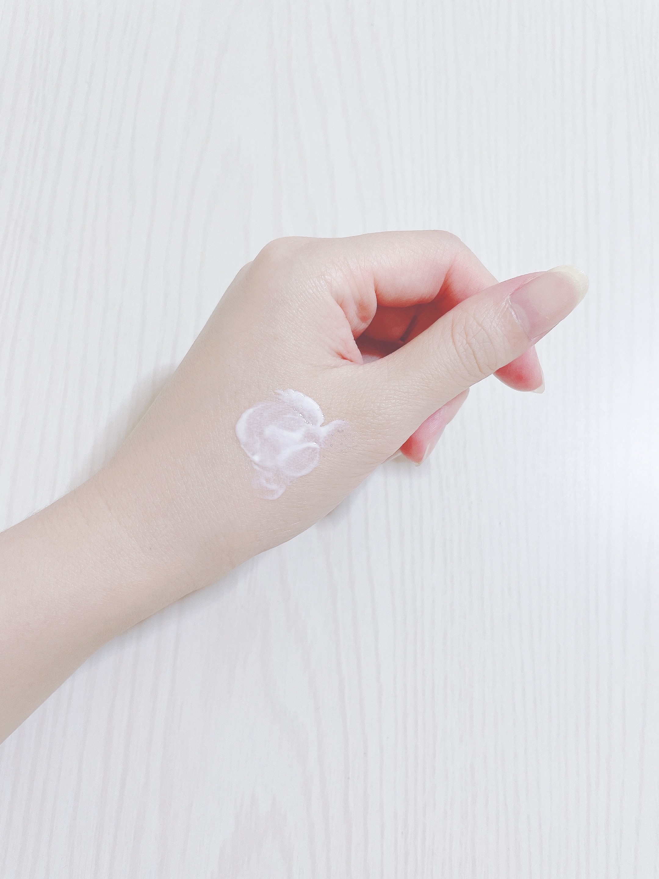 ヒアルーシカ ウォーターフィット サンセラム/SKIN1004/日焼け止めローションを使ったクチコミ（3枚目）