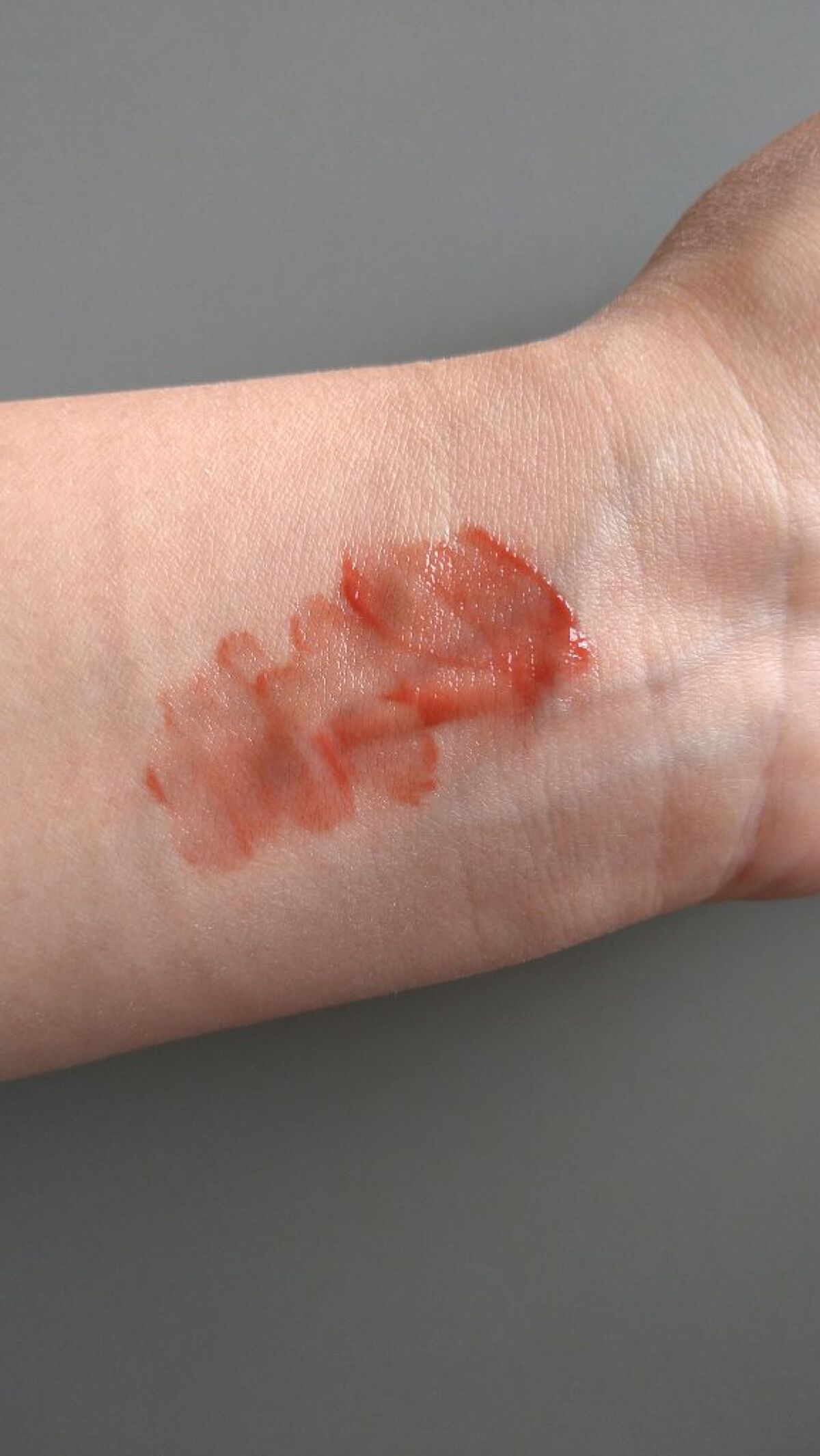 アンドバイロムアンド　グラッシーボムティント/&nd by rom&nd/リップティントを使ったクチコミ（3枚目）