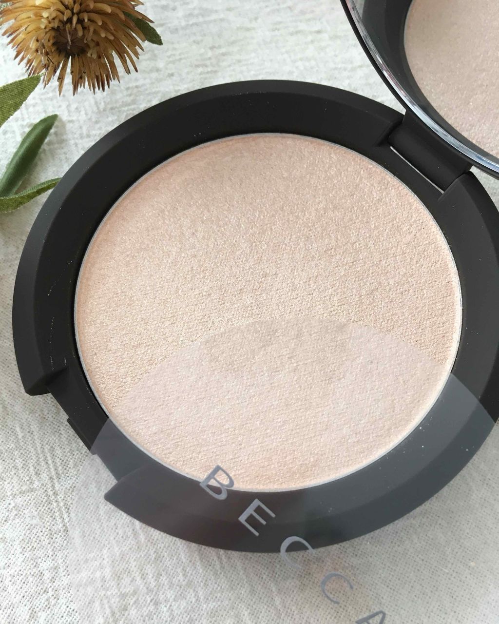 Shimmering Skin Perfector® Pressed Highlighter Mini/BECCA/パウダーハイライトを使ったクチコミ(2枚目)