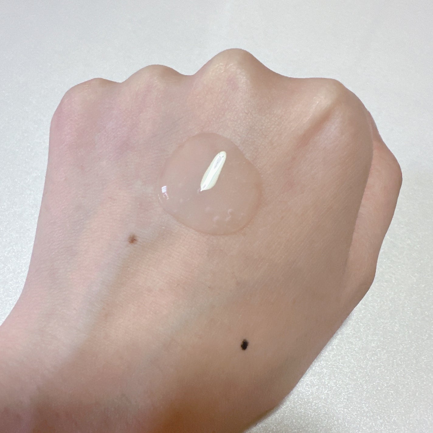 モイスチュアマイルドホワイト パーフェクトエッセンス/モイスチュアマイルド ホワイト/オールインワン化粧品を使ったクチコミ(3枚目)