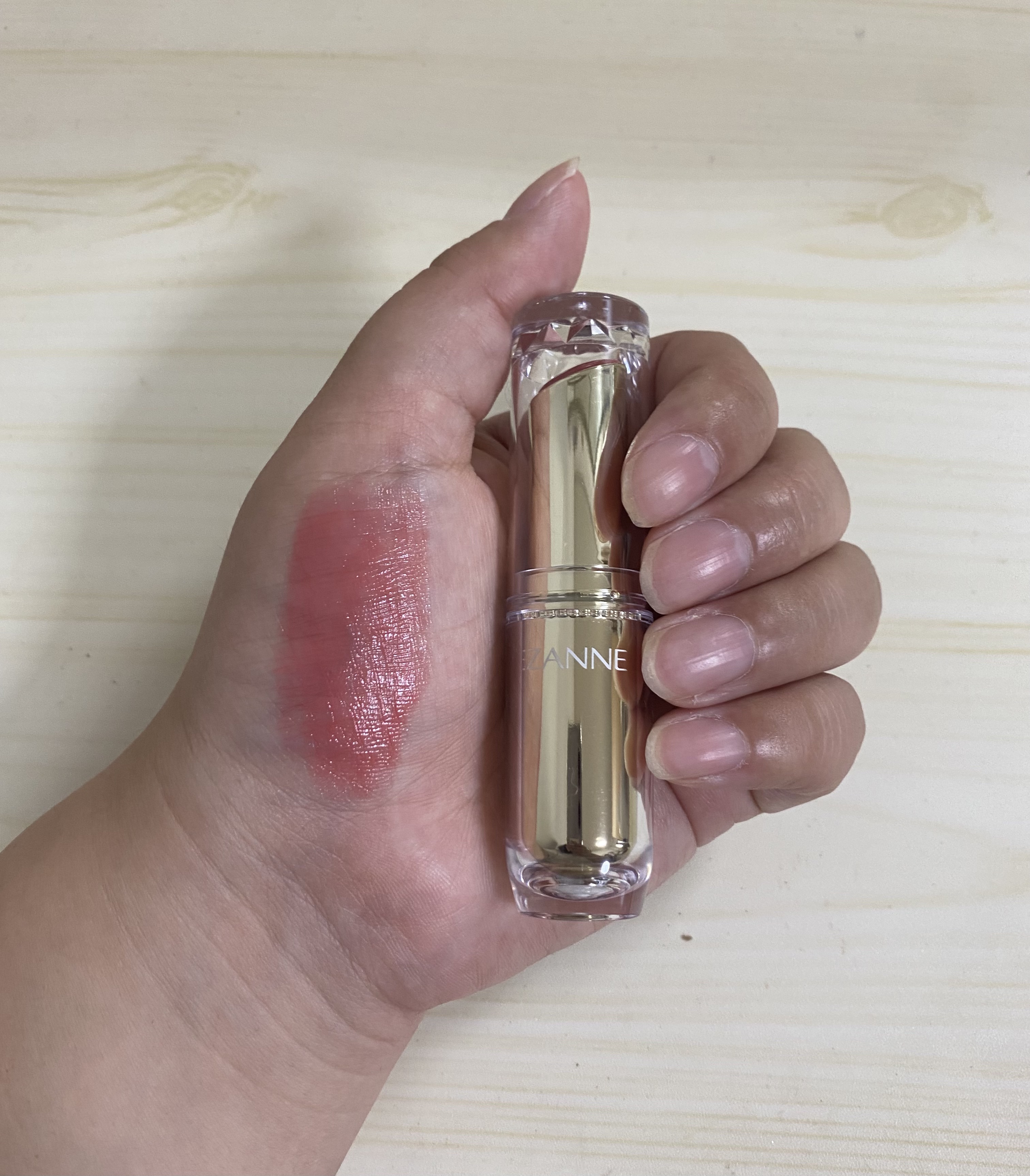 ラスティンググロスリップ/CEZANNE/口紅を使ったクチコミ（3枚目）