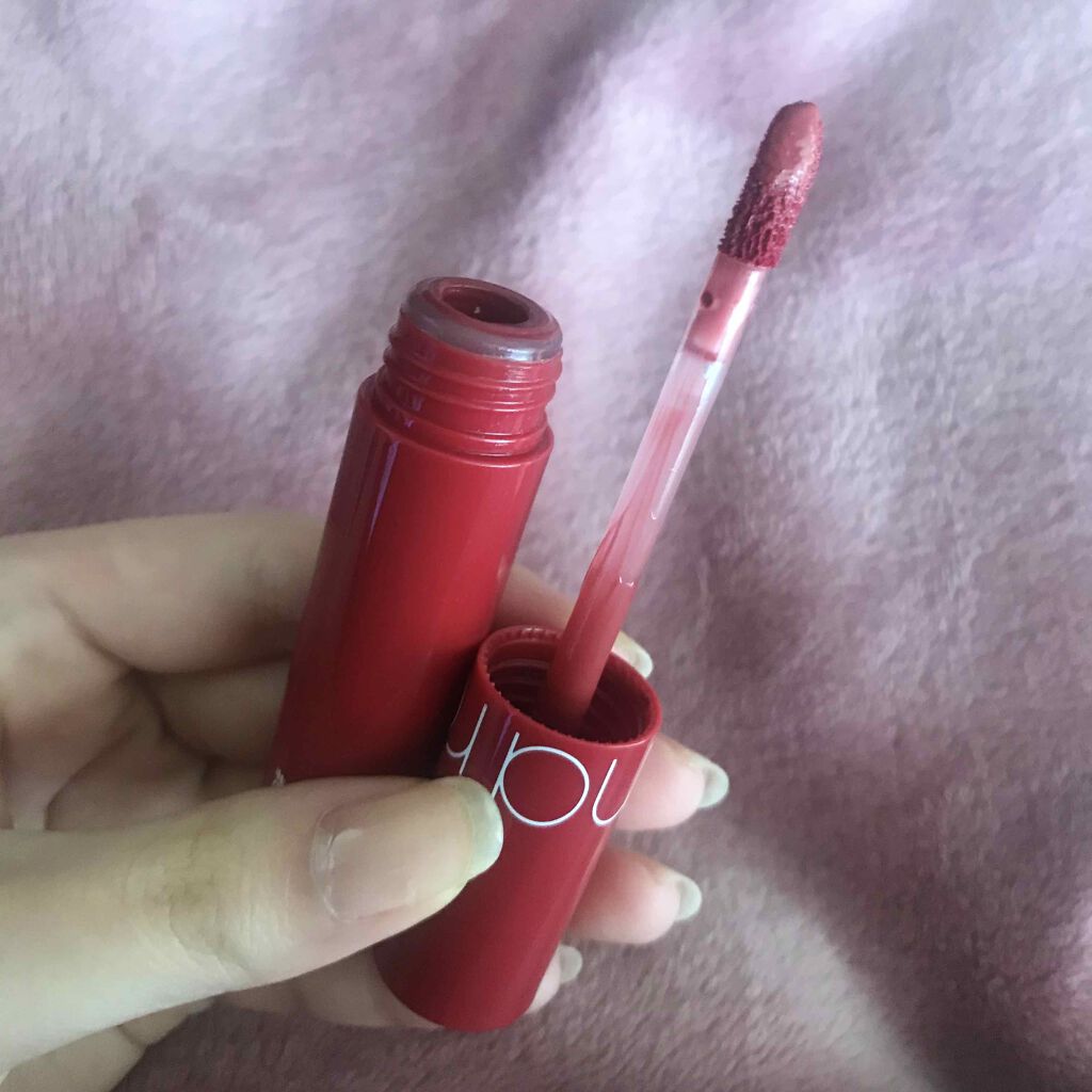 ジューシーラスティングティント/rom&nd/リップティントを使ったクチコミ(2枚目)